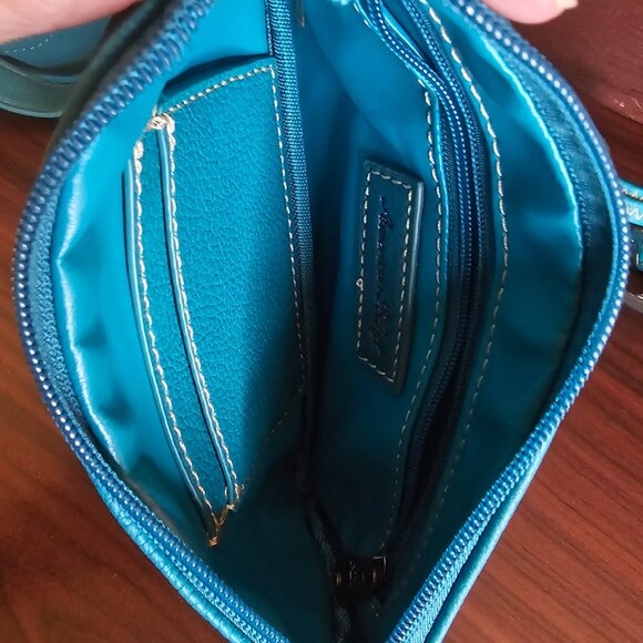 American Bling turquoise with matching wallet/crossbody - Picture 10 of 10
